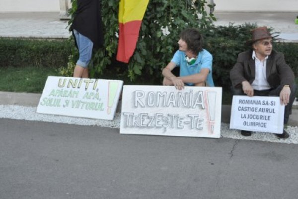 Protest împotriva Roşia Montană şi gazele de şist, mutat 